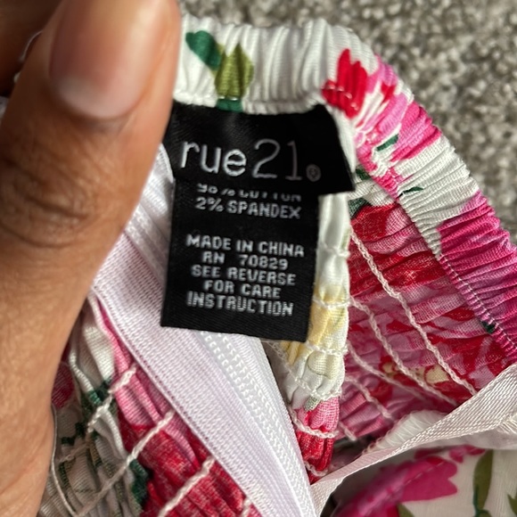 Dress - Picture 3 of 3